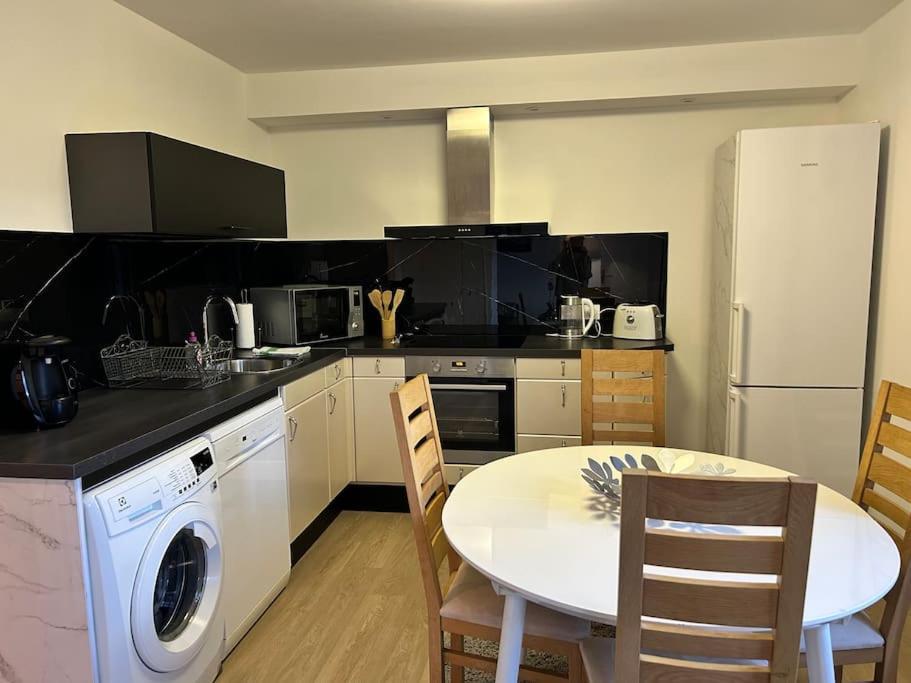 Appartement 3 Chambres A Annecy Dans Maison Pour 2 A 8 Personnes Buitenkant foto